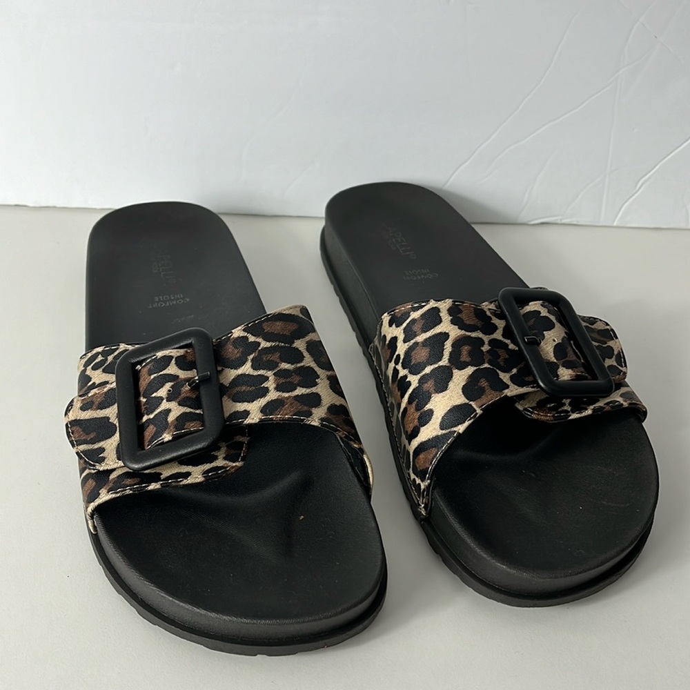 Capelli of New York Slides/slippers women’s 11 black/brown Leopard Print